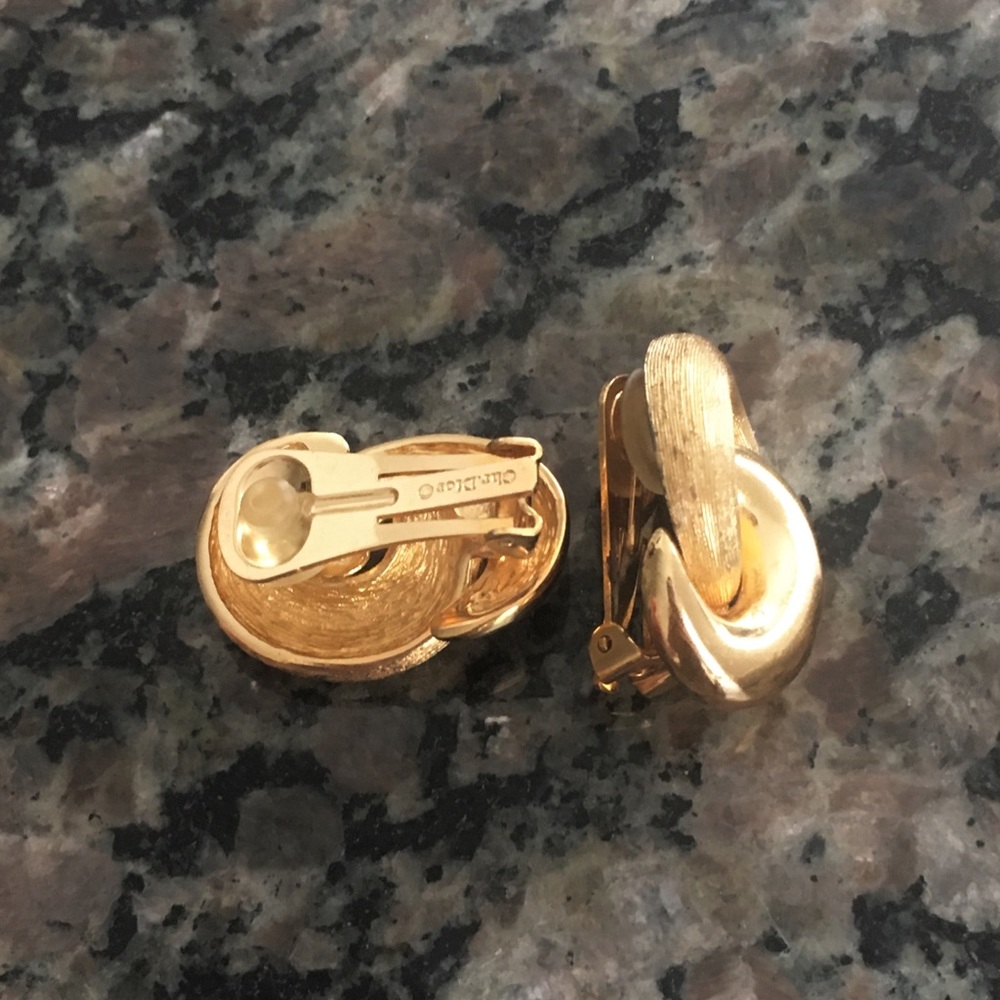 Christian DIOR Gold Clip On Earrings (Signed) - Picture 3 of 4